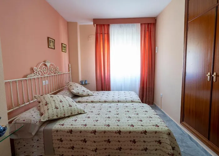 Semesterbostad Casa Montesol Caces